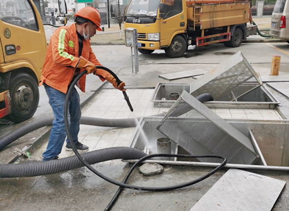 汪场镇隔油池清理